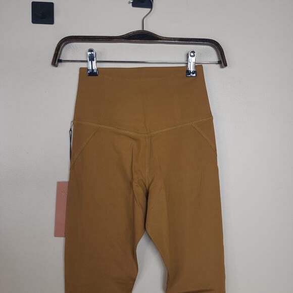 Girlfriend Collective Compressive High-Rise Legging in Saddle Size XS - Picture 4 of 8